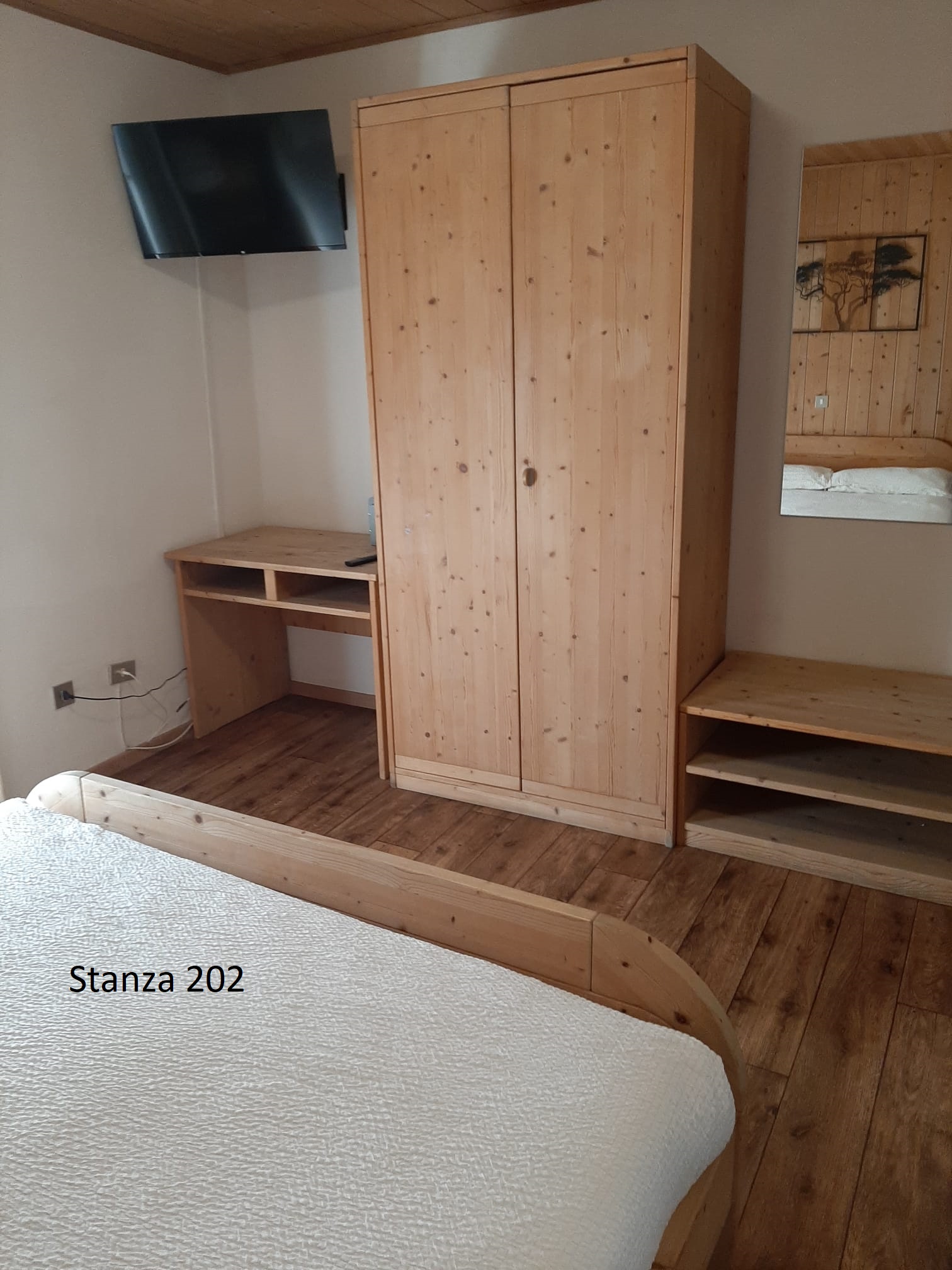 Matrimoniale Budget con Balcone — Hotel PizBoè, foto 6