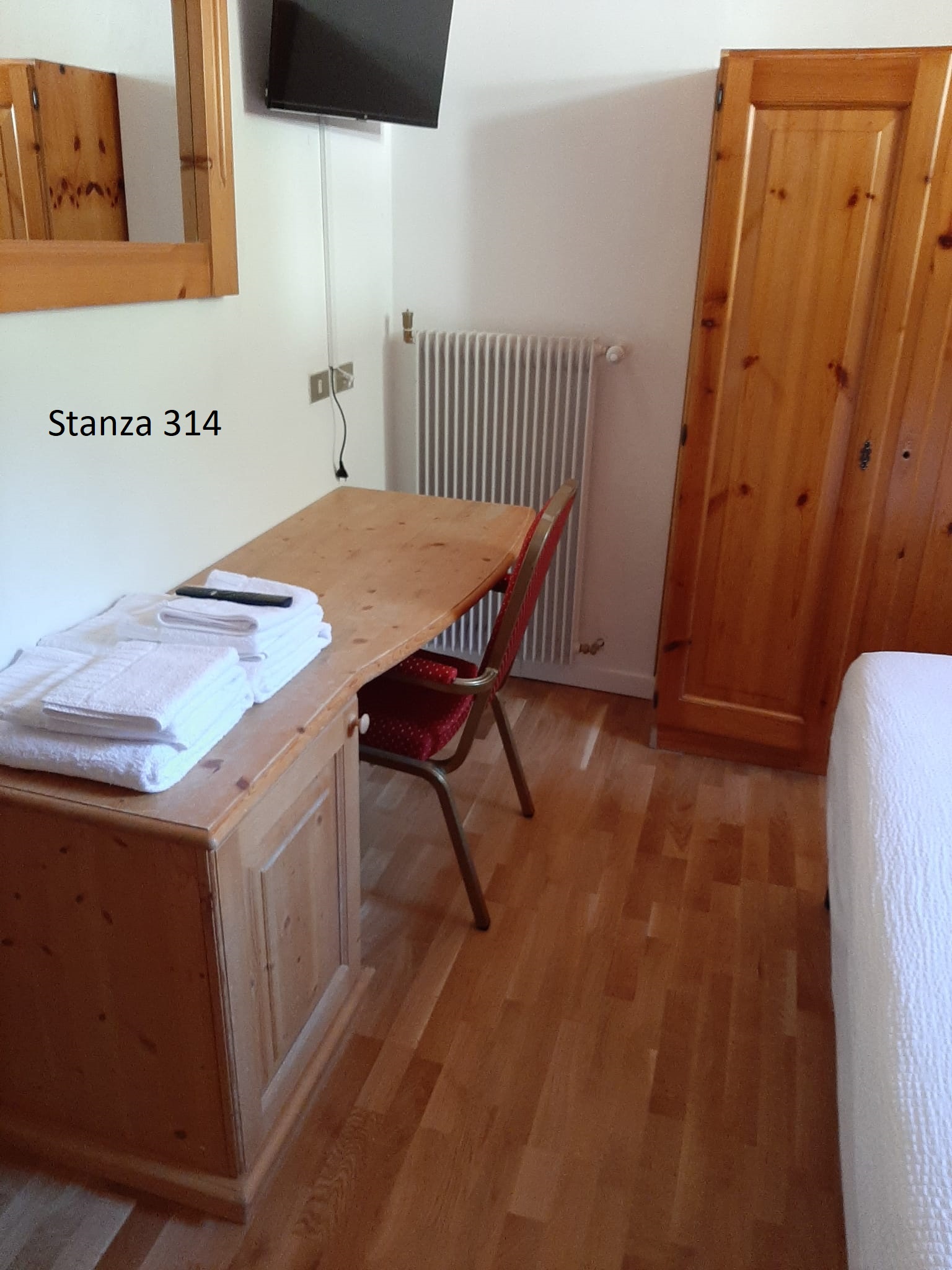Matrimoniale Piccola — Hotel PizBoè, foto 2