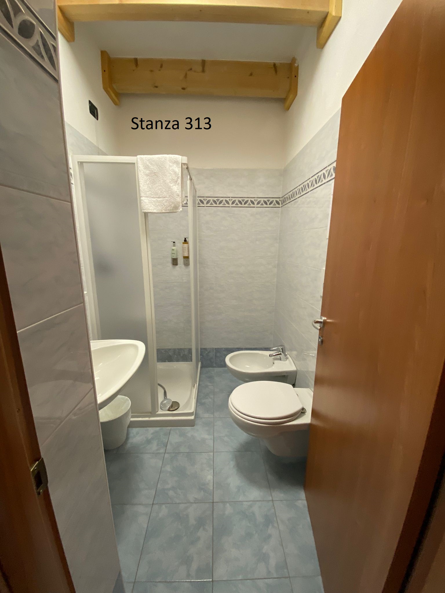 Camera Tripla Budget con Finestra – Hotel PizBoè